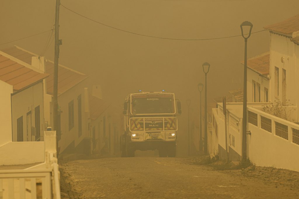 wildfire in portugal, portugal incendie, odemira fire, algarve fire, portugal fires, wildfire portugal